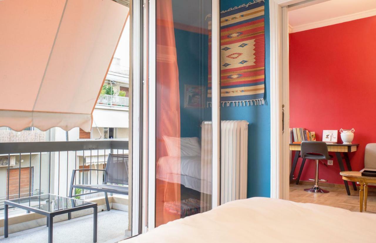 "Casa De Colores", Next To The Metro Athènes Extérieur photo